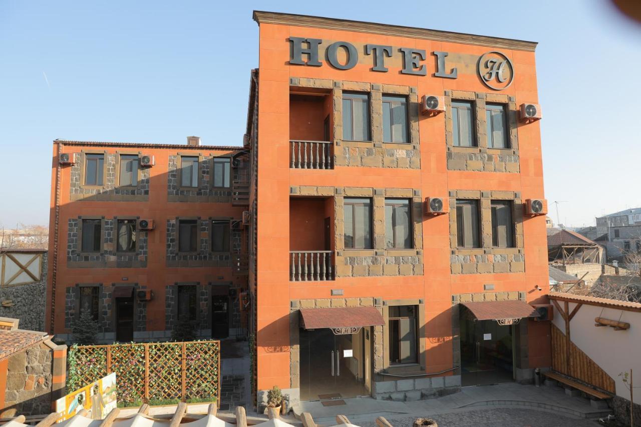H Resort Hotel Vagharshapat Armenia 外观 照片